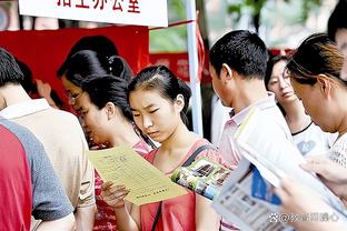 发挥亮眼！阿姆拉巴特11次夺回球权，两队所有球员中最多